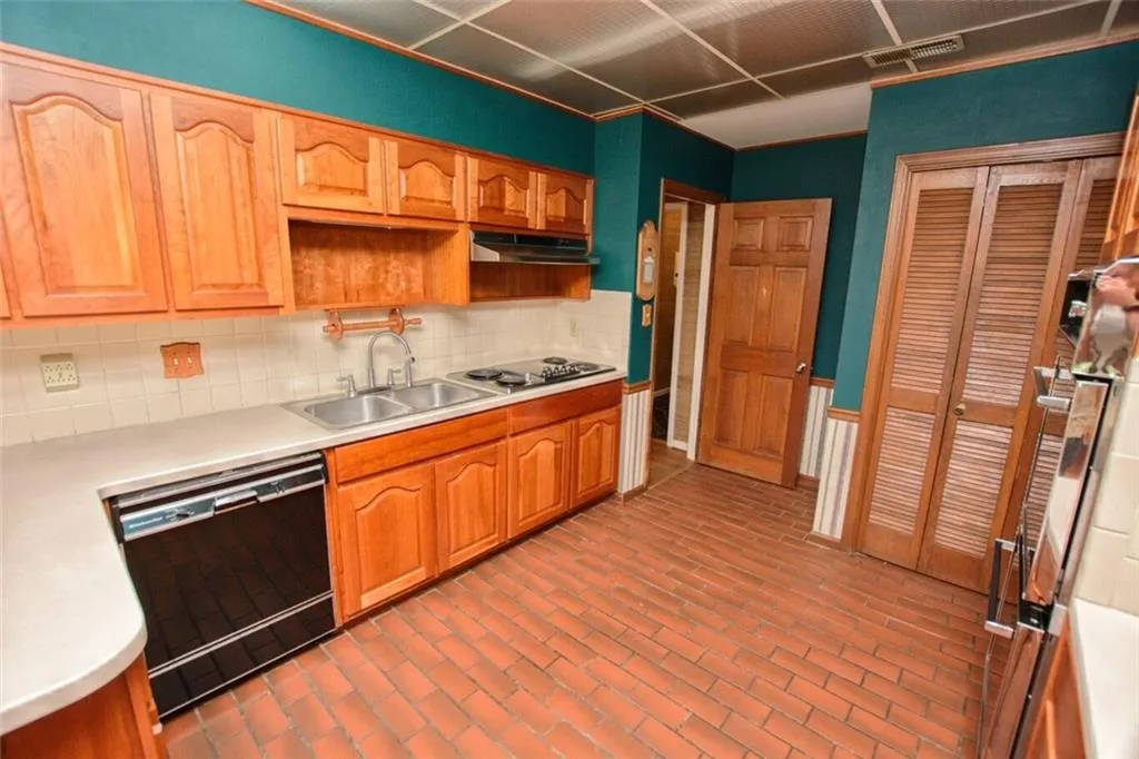 510 Dalrymple Road Ne, Sandy Springs, Georgia 30328, 4 Bedrooms Bedrooms, ,2 BathroomsBathrooms,Residential,Sold,510 Dalrymple Road Ne,6048285