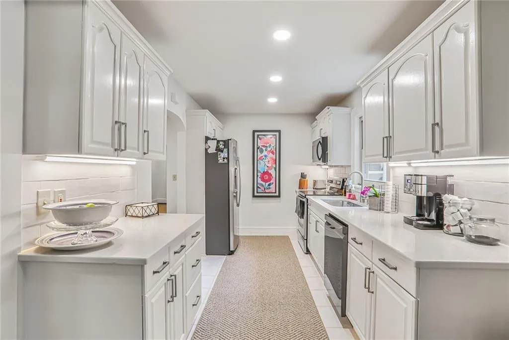 728 Antone Street Nw, Atlanta, Georgia 30318, 3 Bedrooms Bedrooms, ,2 BathroomsBathrooms,Residential,For Sale,728 Antone Street Nw,7588250