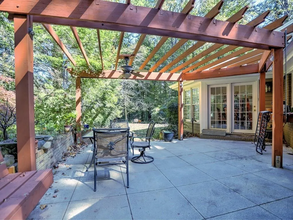 490 Dalrymple Road, Sandy Springs, Georgia 30328, 5 Bedrooms Bedrooms, ,3 BathroomsBathrooms,Residential,Sold,490 Dalrymple Road,6959861