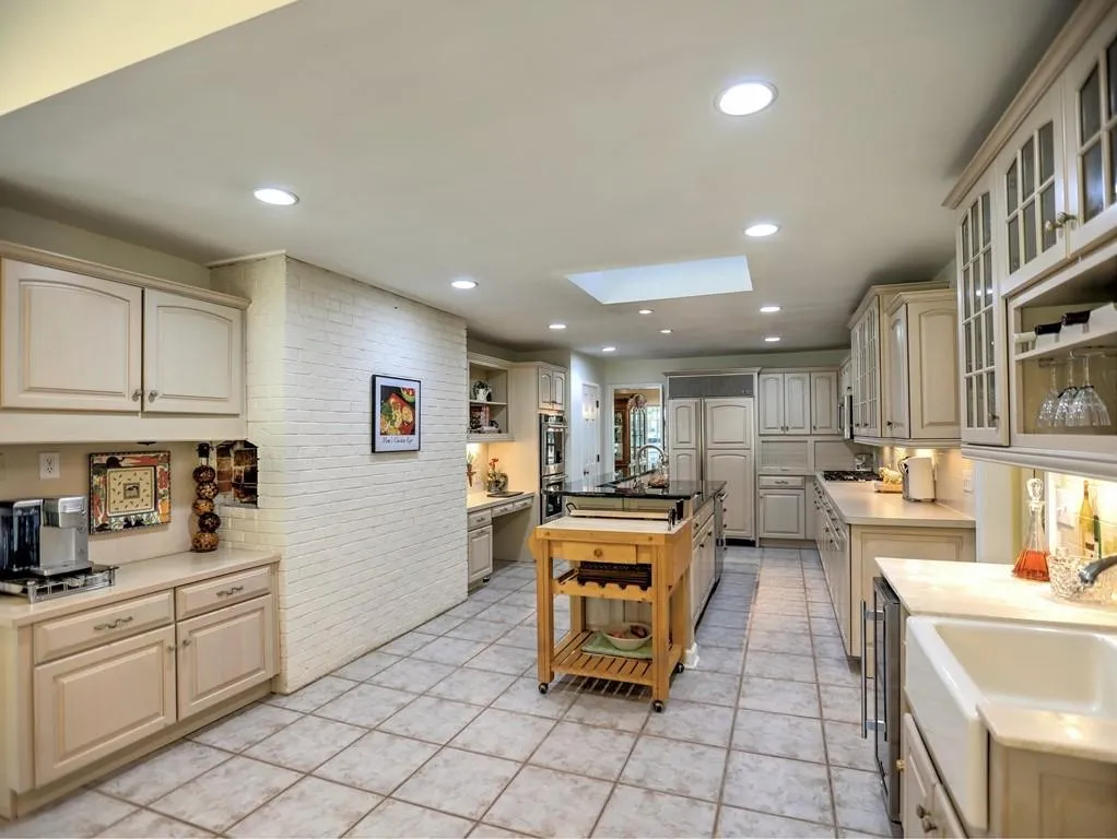 490 Dalrymple Road, Sandy Springs, Georgia 30328, 5 Bedrooms Bedrooms, ,3 BathroomsBathrooms,Residential,Sold,490 Dalrymple Road,6959861