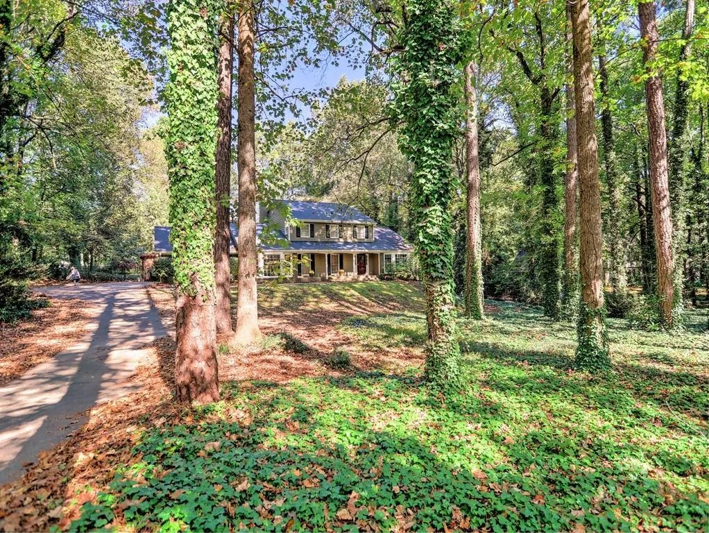490 Dalrymple Road, Sandy Springs, Georgia 30328, 5 Bedrooms Bedrooms, ,3 BathroomsBathrooms,Residential,Sold,490 Dalrymple Road,6959861