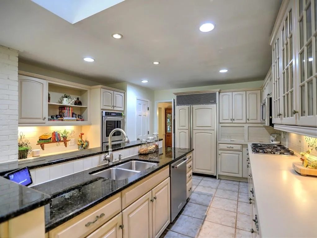 490 Dalrymple Road, Sandy Springs, Georgia 30328, 5 Bedrooms Bedrooms, ,3 BathroomsBathrooms,Residential,Sold,490 Dalrymple Road,6959861