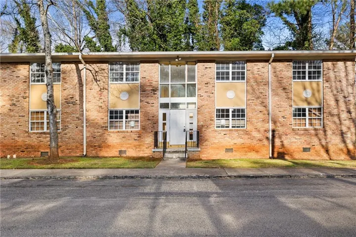 1620 Line Circle, Decatur, Georgia 30032