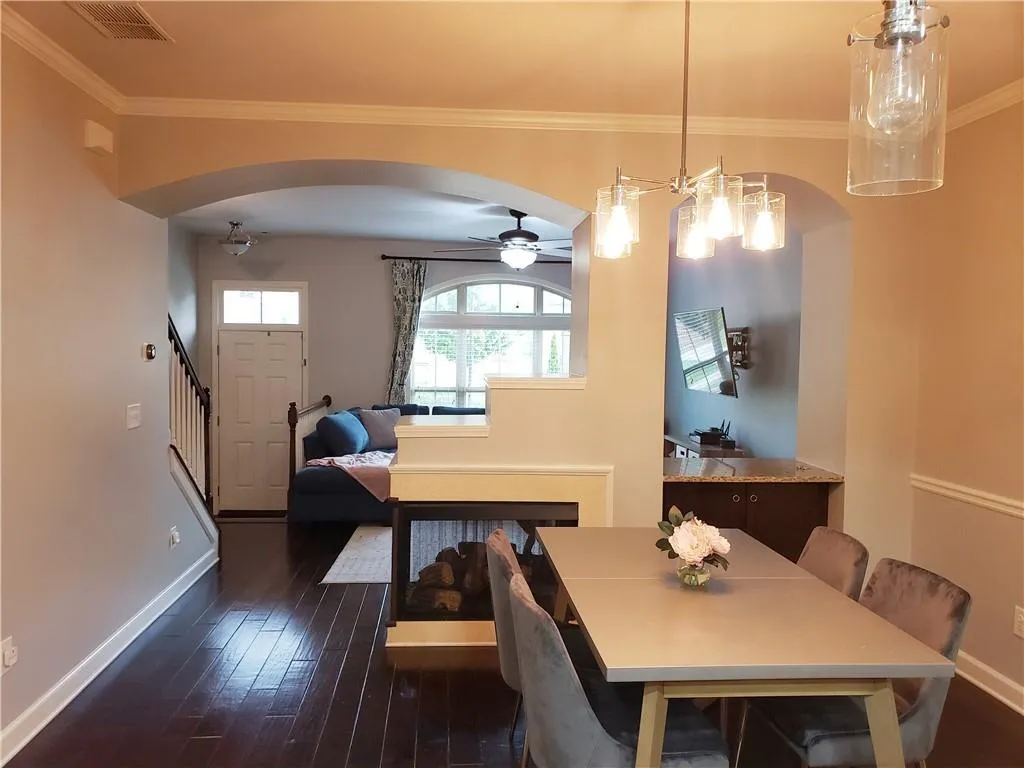 7370 Glisten Avenue, Atlanta, Georgia 30328, 3 Bedrooms Bedrooms, ,3 BathroomsBathrooms,Residential,Sold,7370 Glisten Avenue,6724759
