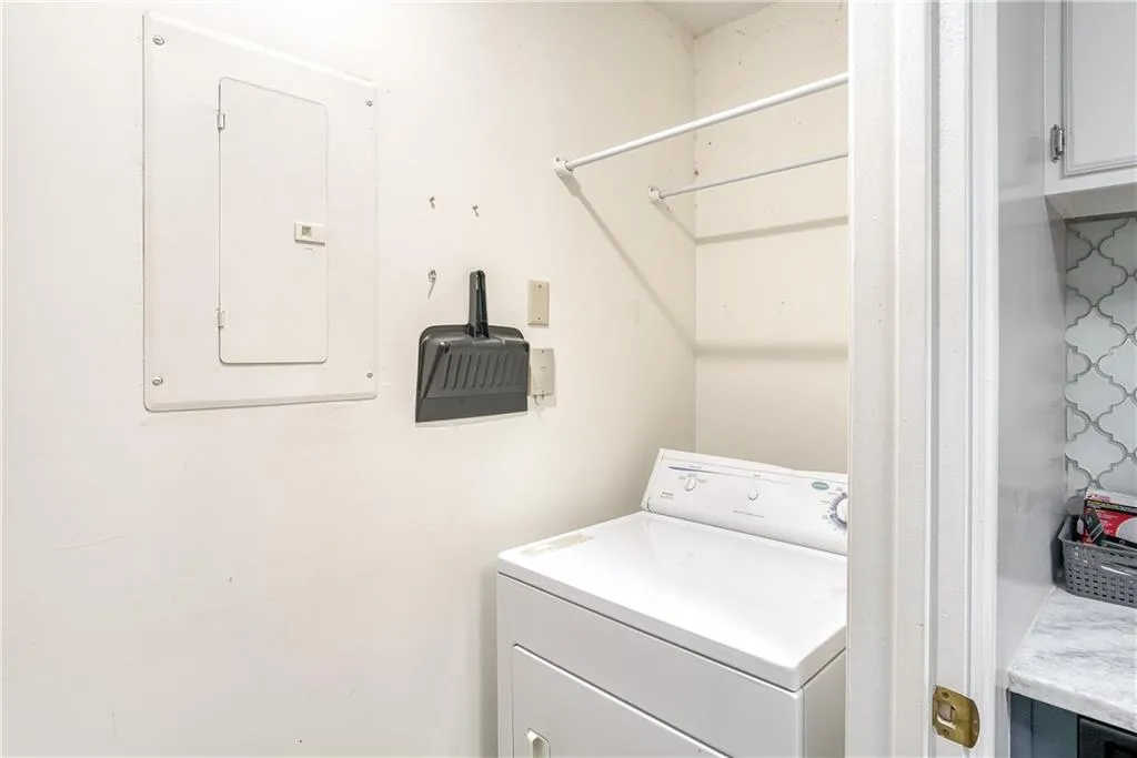 329 Granville Court, Atlanta, Georgia 30328, 1 Bedroom Bedrooms, ,1 BathroomBathrooms,Residential,Sold,329 Granville Court,6866246
