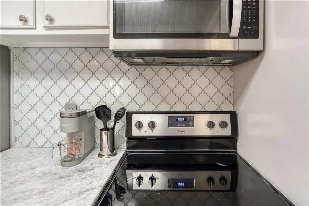 329 Granville Court, Atlanta, Georgia 30328, 1 Bedroom Bedrooms, ,1 BathroomBathrooms,Residential,Sold,329 Granville Court,6866246