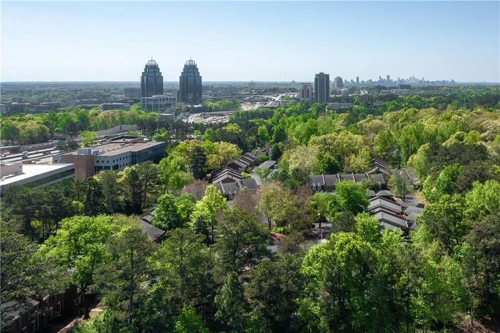329 Granville Court, Atlanta, Georgia 30328, 1 Bedroom Bedrooms, ,1 BathroomBathrooms,Residential,Sold,329 Granville Court,6866246
