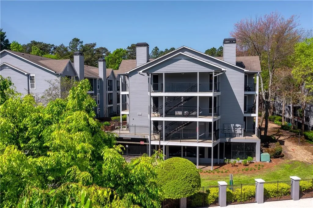 329 Granville Court, Atlanta, Georgia 30328, 1 Bedroom Bedrooms, ,1 BathroomBathrooms,Residential,Sold,329 Granville Court,6866246