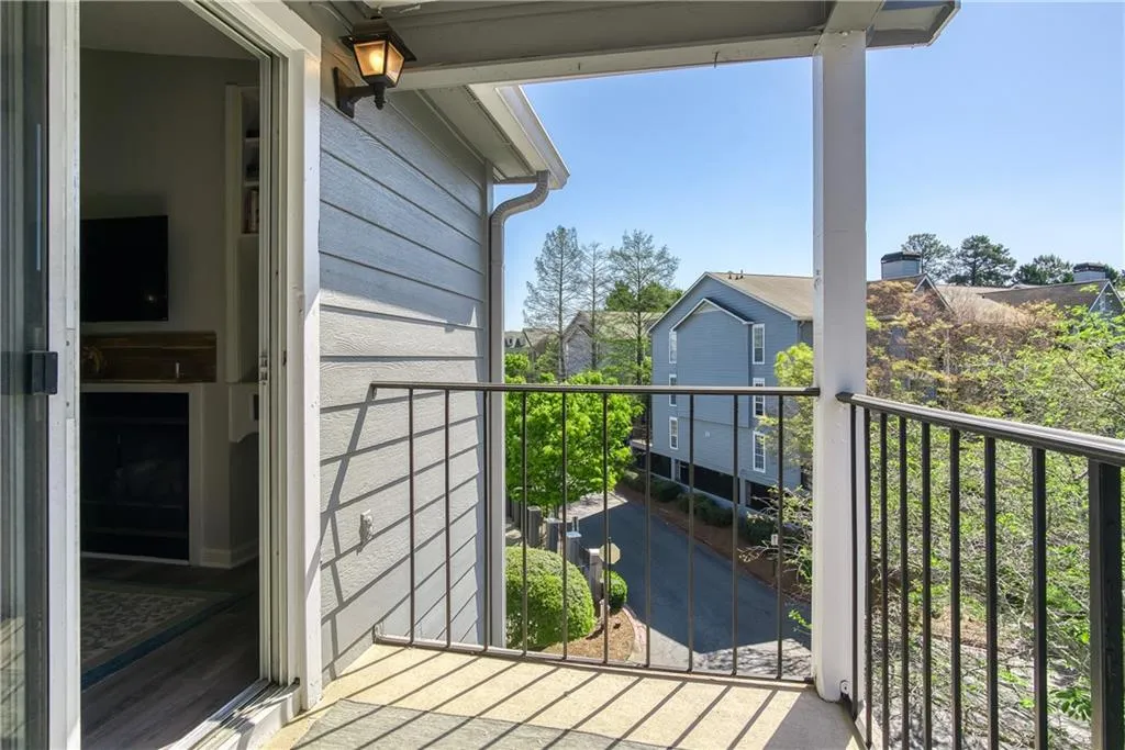 329 Granville Court, Atlanta, Georgia 30328, 1 Bedroom Bedrooms, ,1 BathroomBathrooms,Residential,Sold,329 Granville Court,6866246