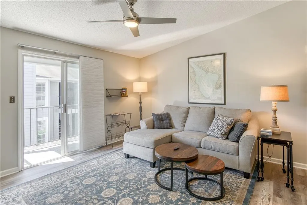 329 Granville Court, Atlanta, Georgia 30328, 1 Bedroom Bedrooms, ,1 BathroomBathrooms,Residential,Sold,329 Granville Court,6866246