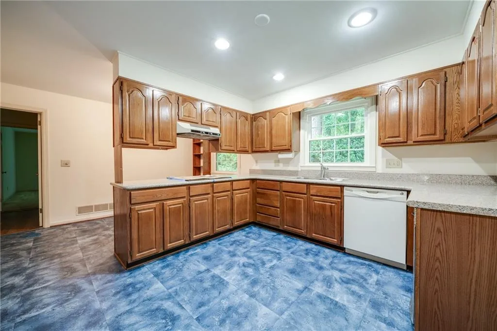 1190 Winding Creek Trail, Atlanta, Georgia 30328, 4 Bedrooms Bedrooms, ,2 BathroomsBathrooms,Residential,Sold,1190 Winding Creek Trail,6592200