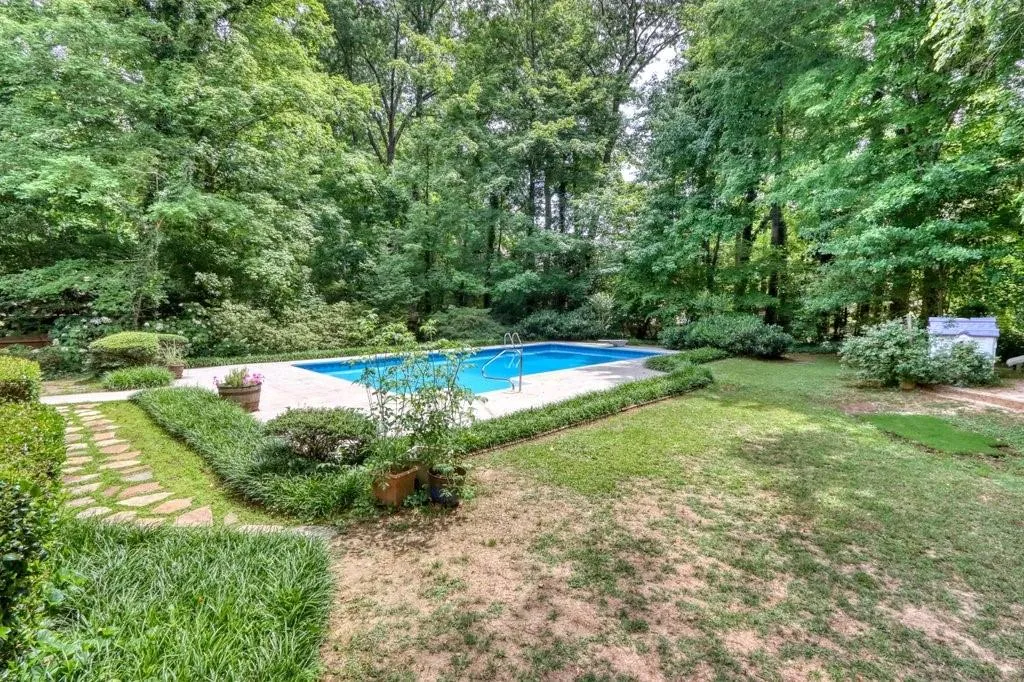 7110 Cherry Bluff Drive, Sandy Springs, Georgia 30350, 5 Bedrooms Bedrooms, ,4 BathroomsBathrooms,Residential,Sold,7110 Cherry Bluff Drive,6891074