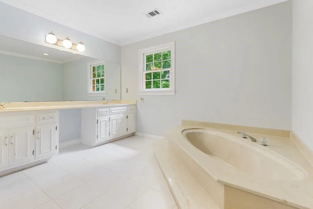 7110 Cherry Bluff Drive, Sandy Springs, Georgia 30350, 5 Bedrooms Bedrooms, ,4 BathroomsBathrooms,Residential,Sold,7110 Cherry Bluff Drive,6891074