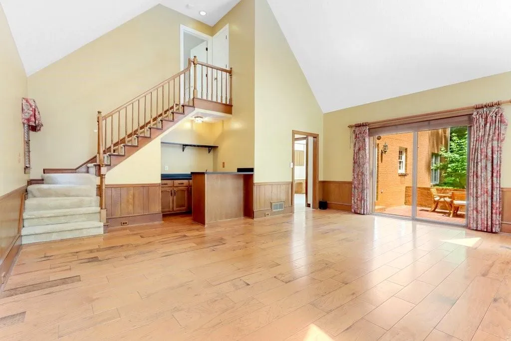 7110 Cherry Bluff Drive, Sandy Springs, Georgia 30350, 5 Bedrooms Bedrooms, ,4 BathroomsBathrooms,Residential,Sold,7110 Cherry Bluff Drive,6891074