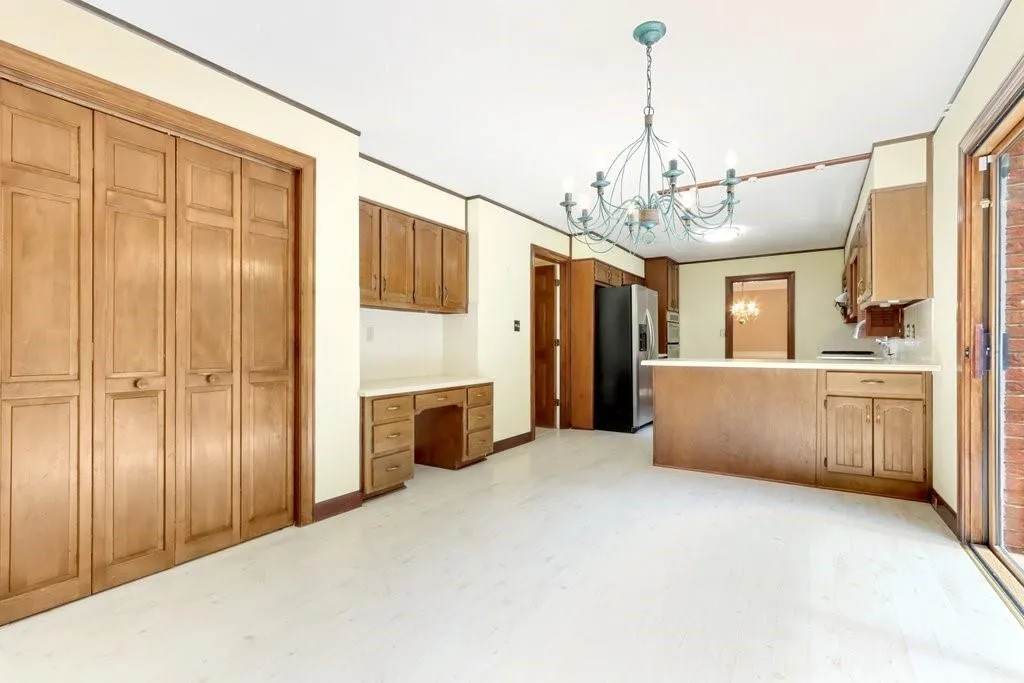 7110 Cherry Bluff Drive, Sandy Springs, Georgia 30350, 5 Bedrooms Bedrooms, ,4 BathroomsBathrooms,Residential,Sold,7110 Cherry Bluff Drive,6891074