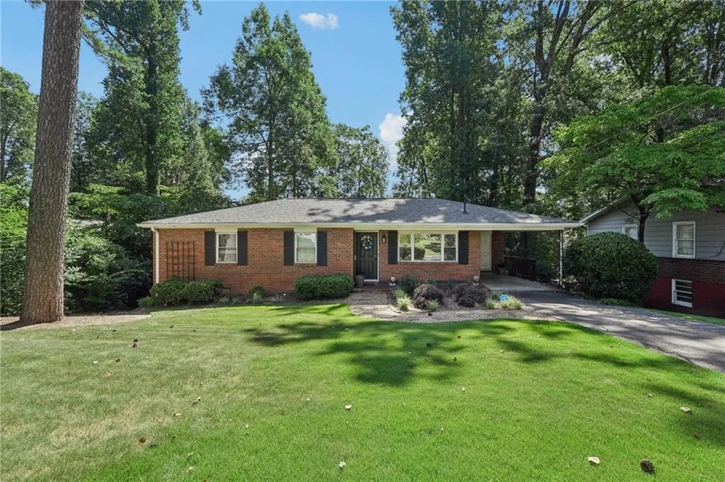 2331 Cortez Way Ne, Brookhaven, Georgia 30319, 3 Bedrooms Bedrooms, ,2 BathroomsBathrooms,Residential,For Sale,2331 Cortez Way Ne,7616407