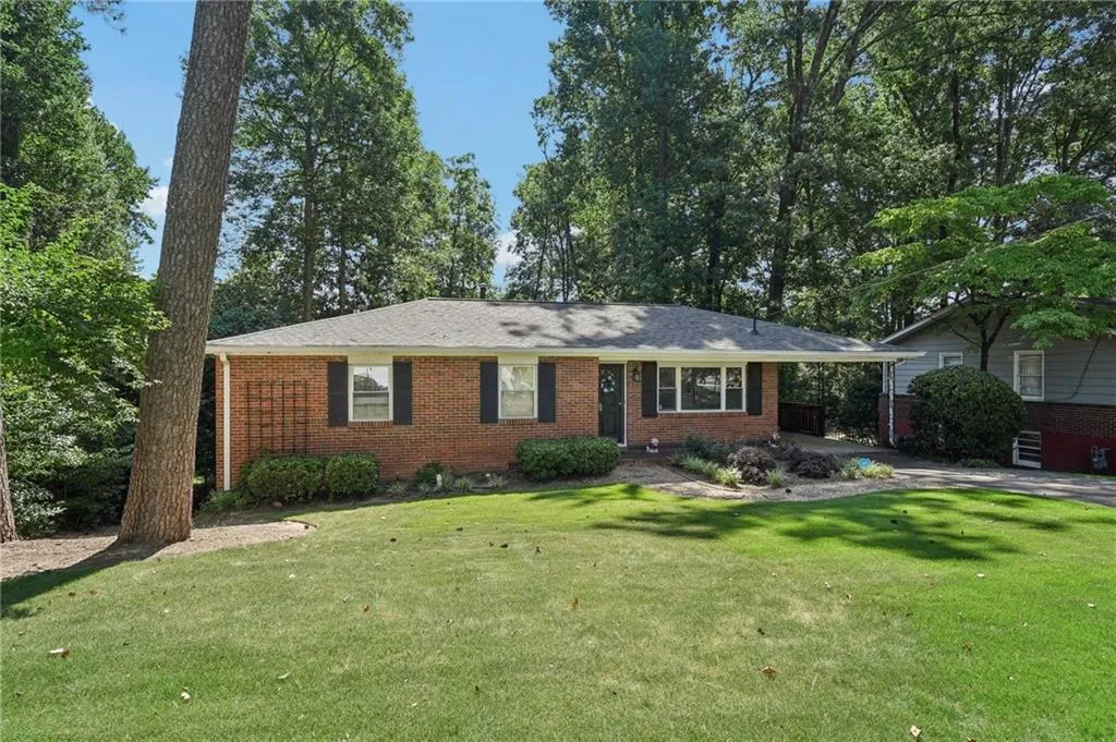 2331 Cortez Way Ne, Brookhaven, Georgia 30319, 3 Bedrooms Bedrooms, ,2 BathroomsBathrooms,Residential,For Sale,2331 Cortez Way Ne,7616407