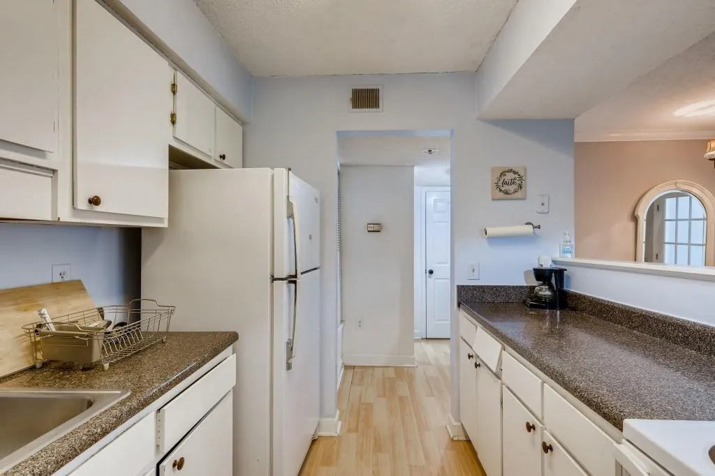 1507 Wingate Way, Sandy Springs, Georgia 30350, 1 Bedroom Bedrooms, ,1 BathroomBathrooms,Residential,Sold,1507 Wingate Way,6920076