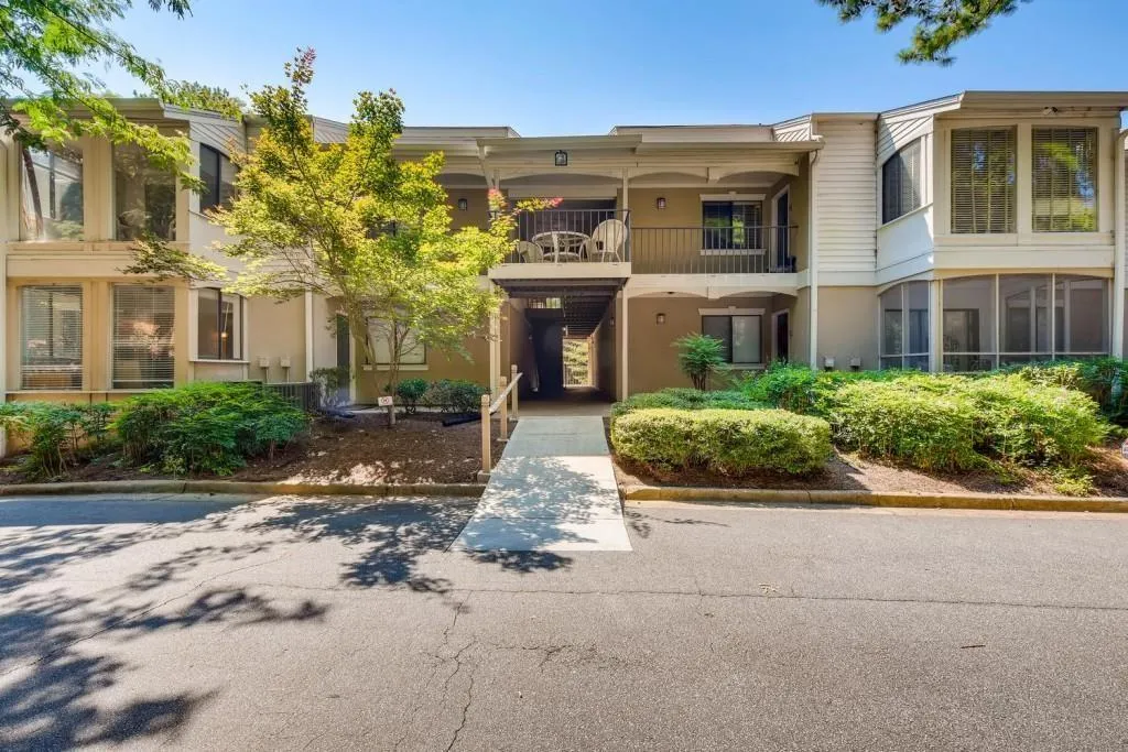 1507 Wingate Way, Sandy Springs, Georgia 30350, 1 Bedroom Bedrooms, ,1 BathroomBathrooms,Residential,Sold,1507 Wingate Way,6920076