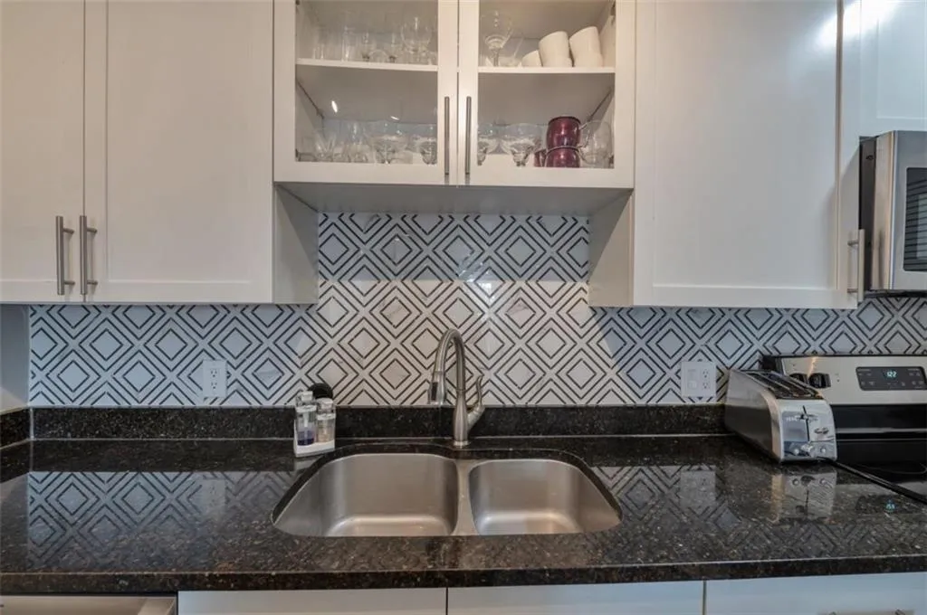 2657 Lenox Road Unit C30, Atlanta, Georgia 30324, 1 Bedroom Bedrooms, ,1 BathroomBathrooms,Residential,For Sale,2657 Lenox Road Unit C30,7530050