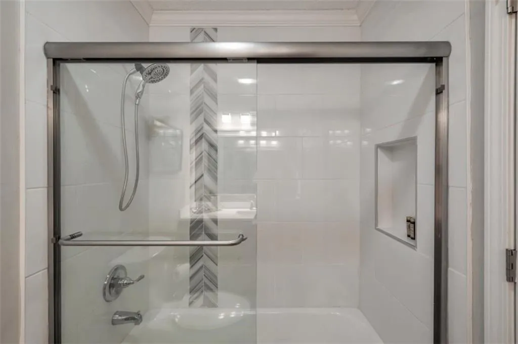 2657 Lenox Road Unit C30, Atlanta, Georgia 30324, 1 Bedroom Bedrooms, ,1 BathroomBathrooms,Residential,For Sale,2657 Lenox Road Unit C30,7530050
