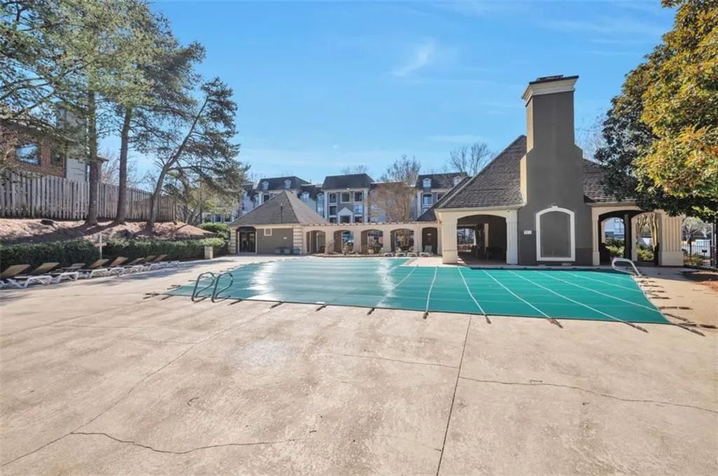 2657 Lenox Road Unit C30, Atlanta, Georgia 30324, 1 Bedroom Bedrooms, ,1 BathroomBathrooms,Residential,For Sale,2657 Lenox Road Unit C30,7530050