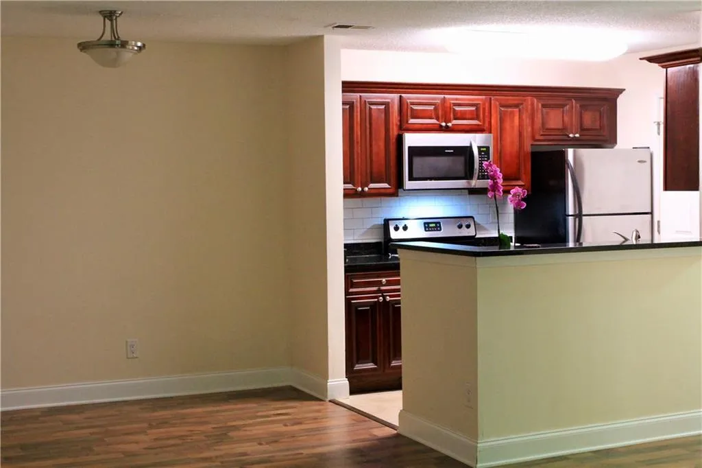 8102 Santa Fe Parkway, Sandy Springs, Georgia 30350, 3 Bedrooms Bedrooms, ,2 BathroomsBathrooms,Residential,Sold,8102 Santa Fe Parkway,6026673