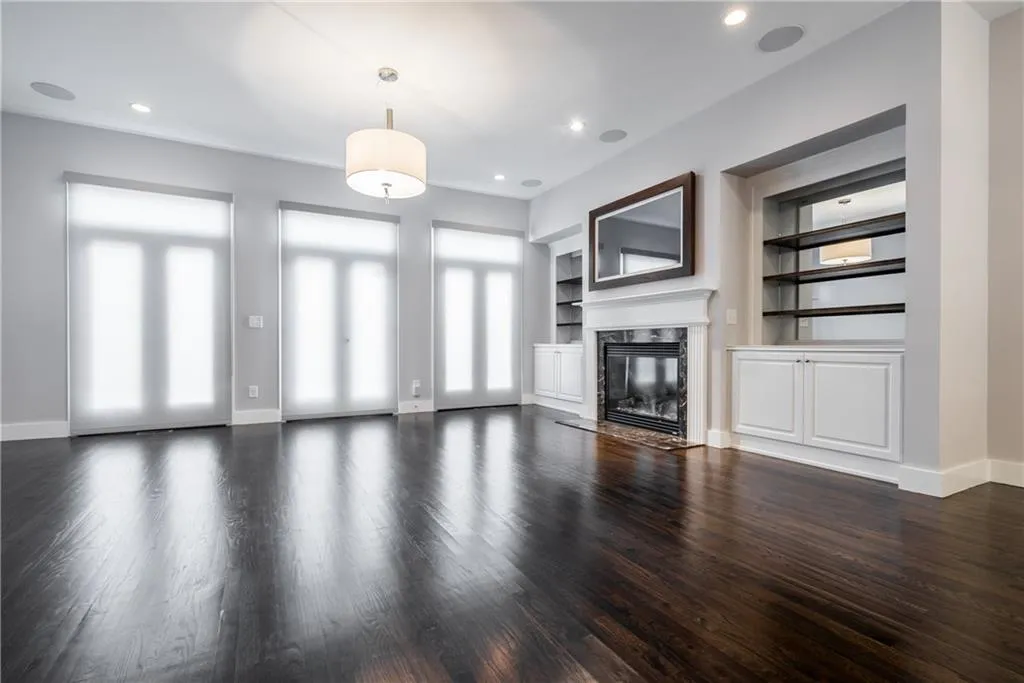 3667 Brookhaven Manor Crossing Ne, Atlanta, Georgia 30319, 3 Bedrooms Bedrooms, ,3 BathroomsBathrooms,Residential,Sold,3667 Brookhaven Manor Crossing Ne,5748920