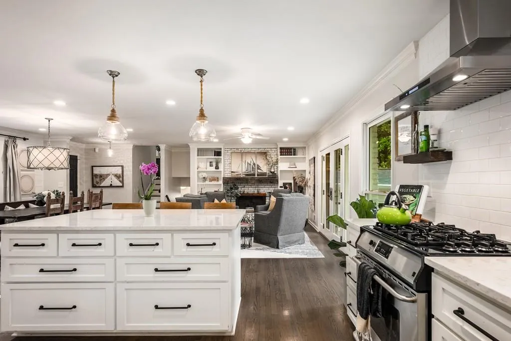 505 Amberidge Trail, Sandy Springs, Georgia 30328, 4 Bedrooms Bedrooms, ,2 BathroomsBathrooms,Residential,Sold,505 Amberidge Trail,7387753