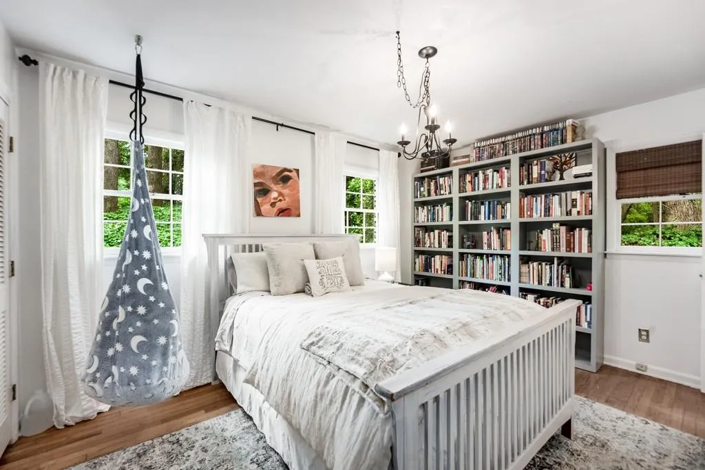 505 Amberidge Trail, Sandy Springs, Georgia 30328, 4 Bedrooms Bedrooms, ,2 BathroomsBathrooms,Residential,Sold,505 Amberidge Trail,7387753