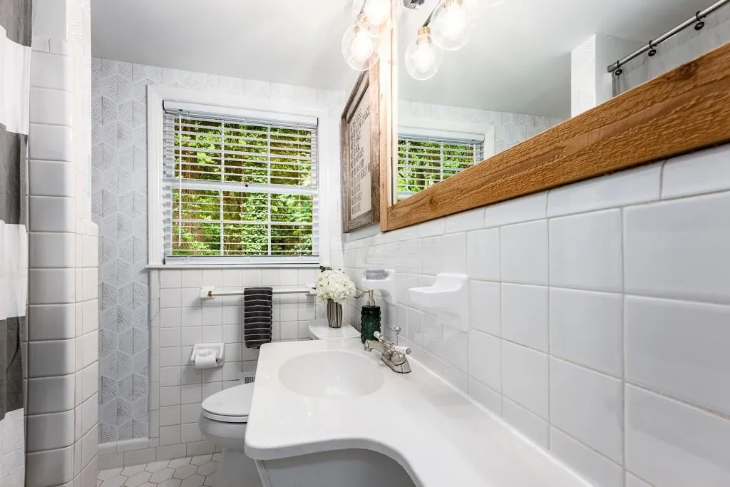 505 Amberidge Trail, Sandy Springs, Georgia 30328, 4 Bedrooms Bedrooms, ,2 BathroomsBathrooms,Residential,Sold,505 Amberidge Trail,7387753