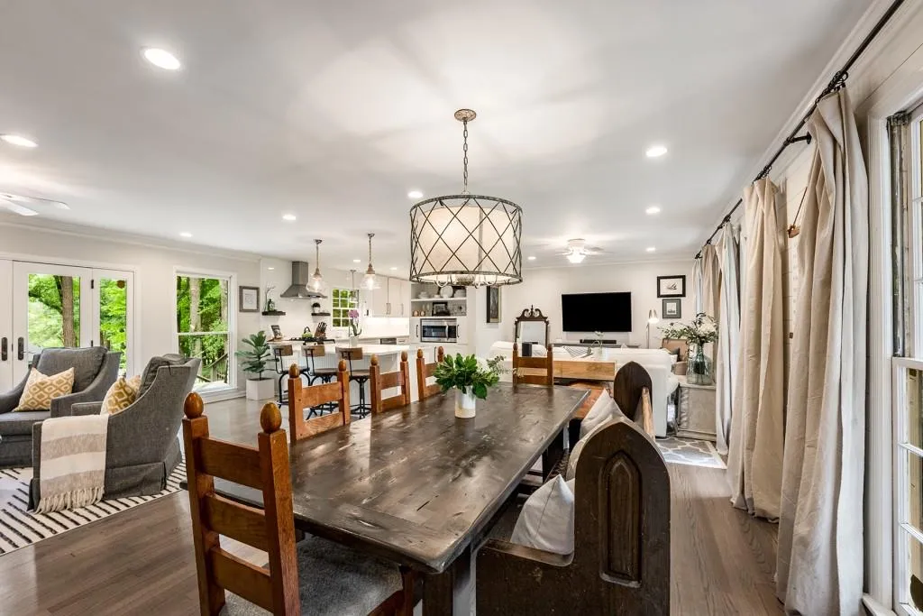 505 Amberidge Trail, Sandy Springs, Georgia 30328, 4 Bedrooms Bedrooms, ,2 BathroomsBathrooms,Residential,Sold,505 Amberidge Trail,7387753