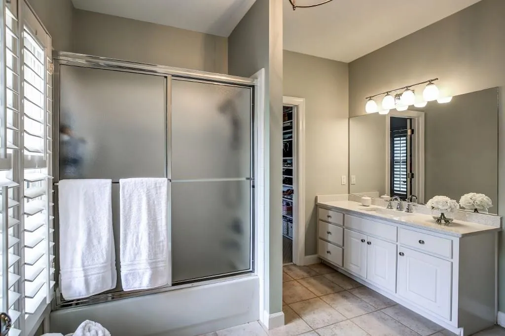 245 Farmbrooke Court, Atlanta, Georgia 30350, 5 Bedrooms Bedrooms, ,5 BathroomsBathrooms,Residential,Sold,245 Farmbrooke Court,5867385