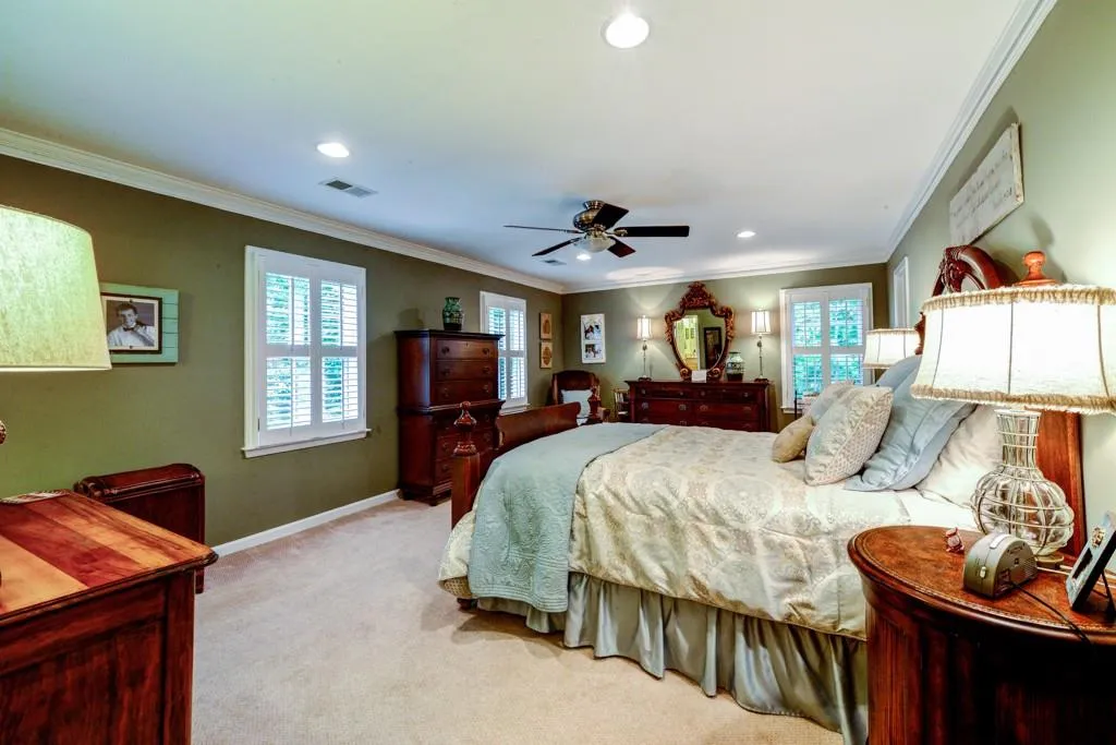 390 Forest Valley Court, Atlanta, Georgia 30342, 4 Bedrooms Bedrooms, ,2 BathroomsBathrooms,Residential,Sold,390 Forest Valley Court,5901102