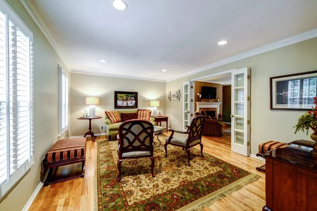 390 Forest Valley Court, Atlanta, Georgia 30342, 4 Bedrooms Bedrooms, ,2 BathroomsBathrooms,Residential,Sold,390 Forest Valley Court,5901102