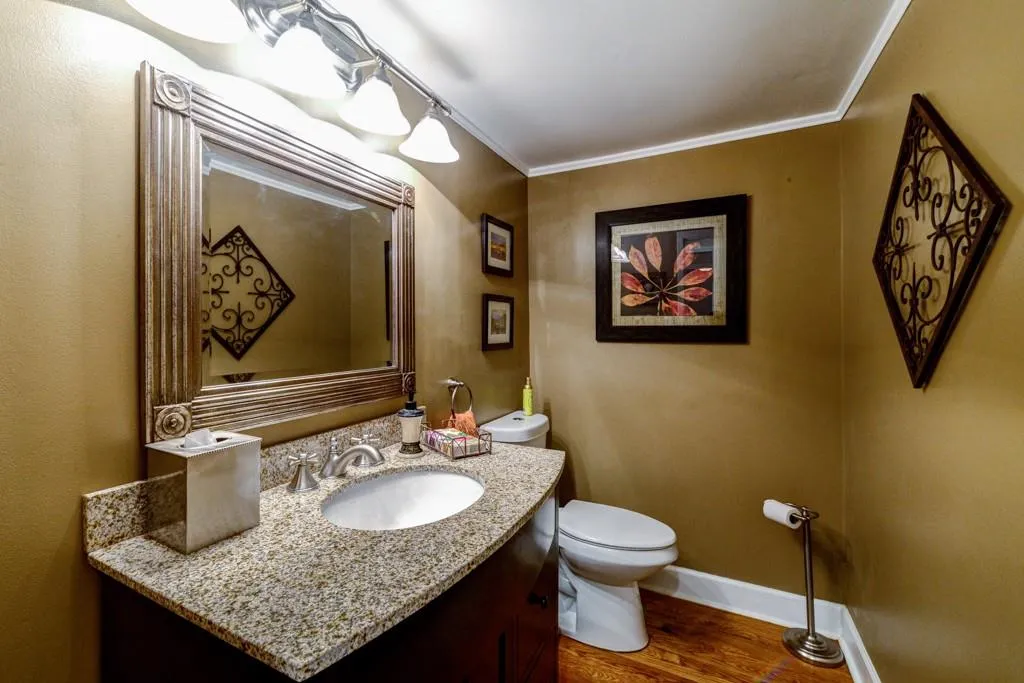 390 Forest Valley Court, Atlanta, Georgia 30342, 4 Bedrooms Bedrooms, ,2 BathroomsBathrooms,Residential,Sold,390 Forest Valley Court,5901102