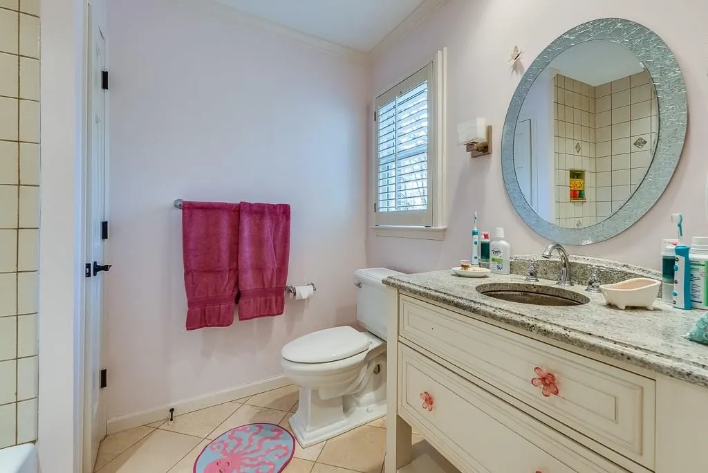 880 Powers Lake Drive, Sandy Springs, Georgia 30327, 6 Bedrooms Bedrooms, ,5 BathroomsBathrooms,Residential,Sold,880 Powers Lake Drive,5959611