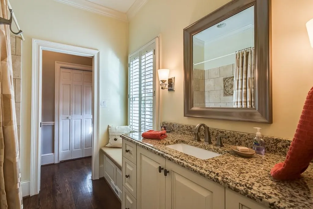 880 Powers Lake Drive, Sandy Springs, Georgia 30327, 6 Bedrooms Bedrooms, ,5 BathroomsBathrooms,Residential,Sold,880 Powers Lake Drive,5959611
