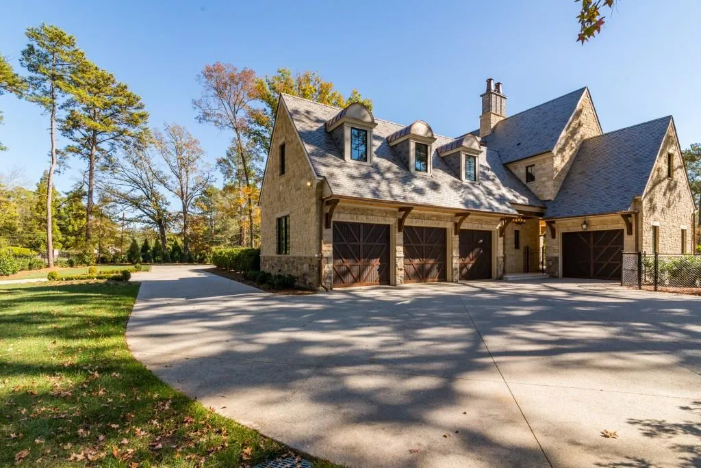 1150 W Garmon Road, Atlanta, Georgia 30327, 5 Bedrooms Bedrooms, ,5 BathroomsBathrooms,Residential,Sold,1150 W Garmon Road,5789118
