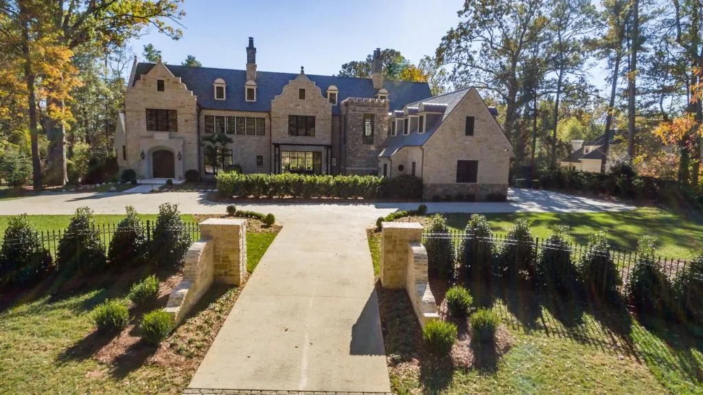 1150 W Garmon Road, Atlanta, Georgia 30327, 5 Bedrooms Bedrooms, ,5 BathroomsBathrooms,Residential,Sold,1150 W Garmon Road,5789118