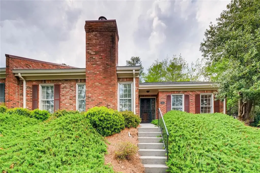 516 The North Chace, Sandy Springs, Georgia 30328, 3 Bedrooms Bedrooms, ,2 BathroomsBathrooms,Residential,Sold,516 The North Chace,5836833