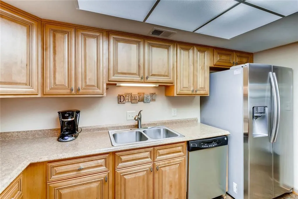 516 The North Chace, Sandy Springs, Georgia 30328, 3 Bedrooms Bedrooms, ,2 BathroomsBathrooms,Residential,Sold,516 The North Chace,5836833