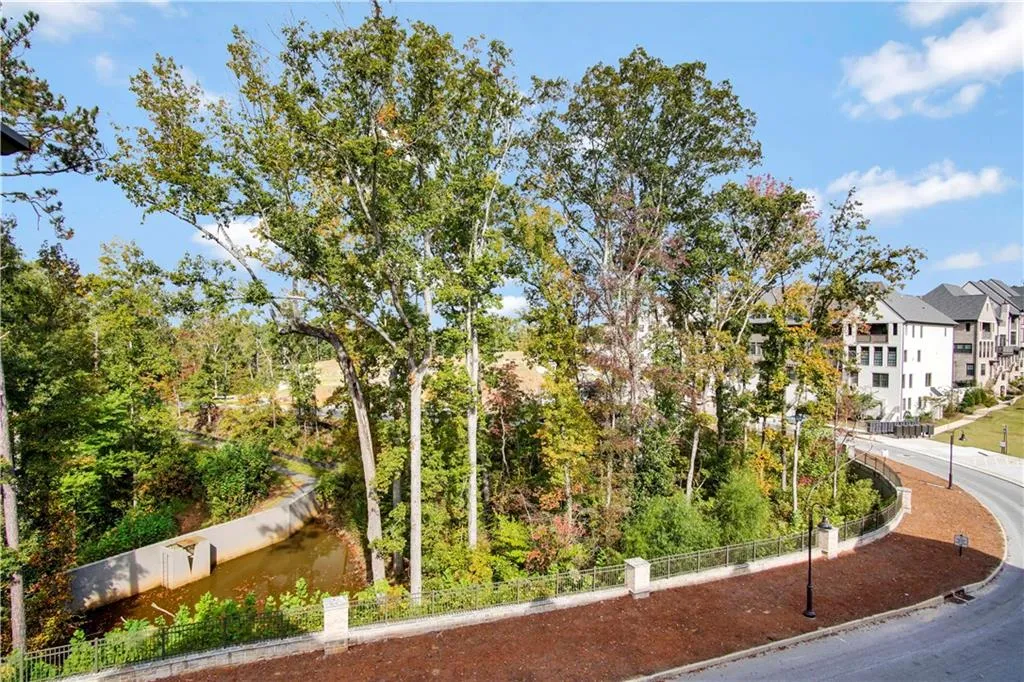 6605 Encore Boulevard, Sandy Springs, Georgia 30328, 4 Bedrooms Bedrooms, ,4 BathroomsBathrooms,Residential,Sold,6605 Encore Boulevard,6928669