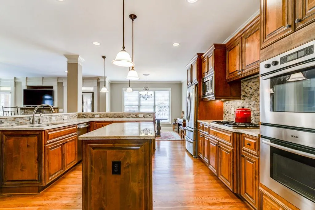 7970 Magnolia Square, Sandy Springs, Georgia 30350, 4 Bedrooms Bedrooms, ,3 BathroomsBathrooms,Residential,Sold,7970 Magnolia Square,5952078