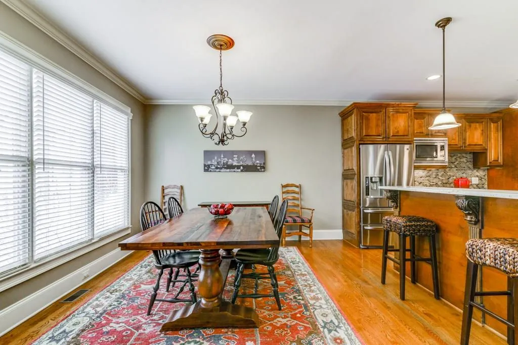 7970 Magnolia Square, Sandy Springs, Georgia 30350, 4 Bedrooms Bedrooms, ,3 BathroomsBathrooms,Residential,Sold,7970 Magnolia Square,5952078