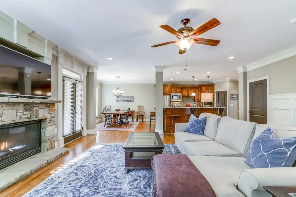 7970 Magnolia Square, Sandy Springs, Georgia 30350, 4 Bedrooms Bedrooms, ,3 BathroomsBathrooms,Residential,Sold,7970 Magnolia Square,5952078