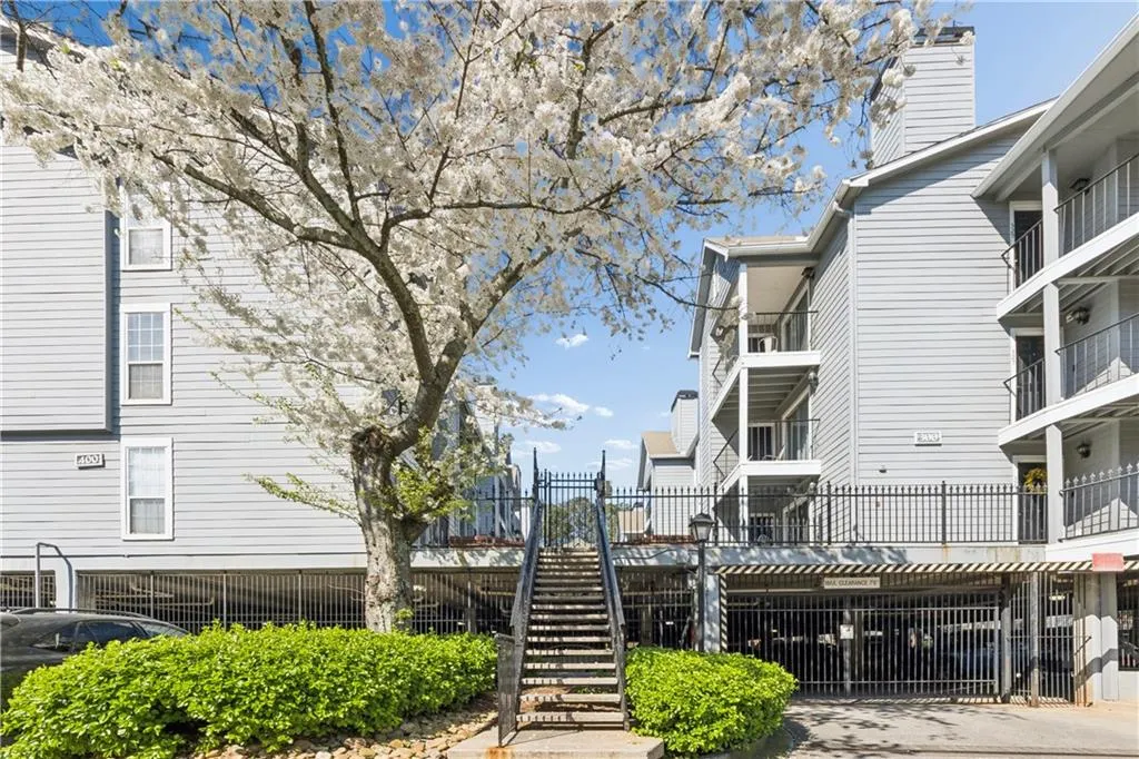 309 Granville Court, Atlanta, Georgia 30328, 1 Bedroom Bedrooms, ,1 BathroomBathrooms,Residential,For Sale,309 Granville Court,7741748
