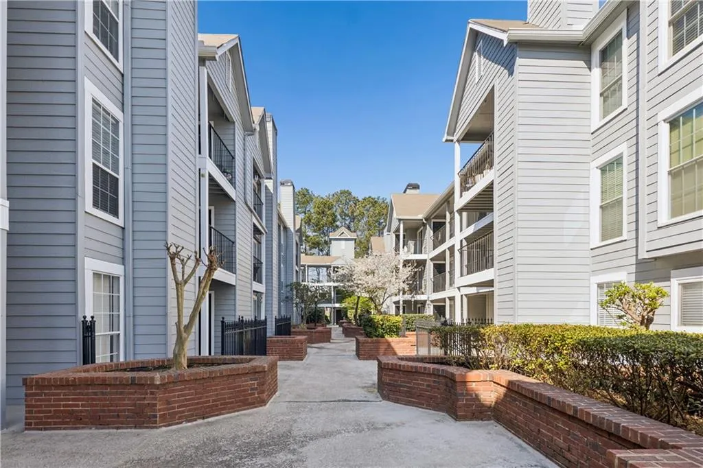 309 Granville Court, Atlanta, Georgia 30328, 1 Bedroom Bedrooms, ,1 BathroomBathrooms,Residential,For Sale,309 Granville Court,7741748