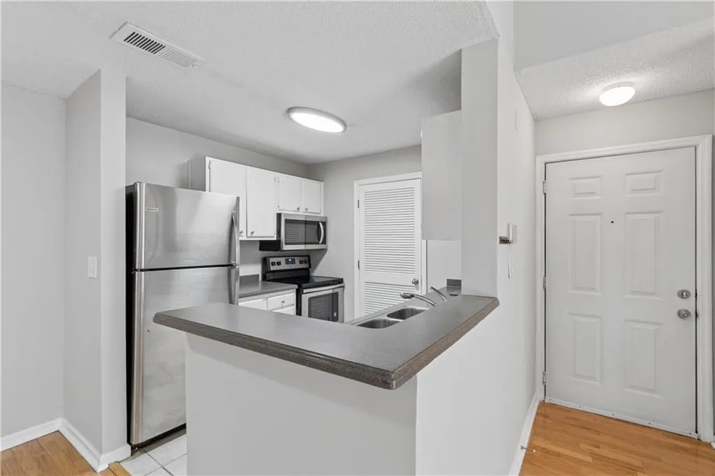 309 Granville Court, Atlanta, Georgia 30328, 1 Bedroom Bedrooms, ,1 BathroomBathrooms,Residential,For Sale,309 Granville Court,7741748
