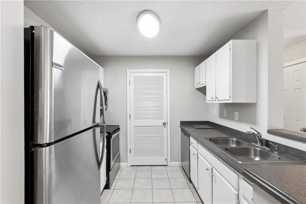 309 Granville Court, Atlanta, Georgia 30328, 1 Bedroom Bedrooms, ,1 BathroomBathrooms,Residential,For Sale,309 Granville Court,7741748